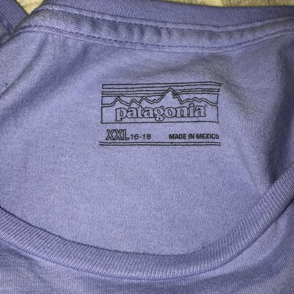 Worn a few times Patagonia shirt - Picture 3 of 3